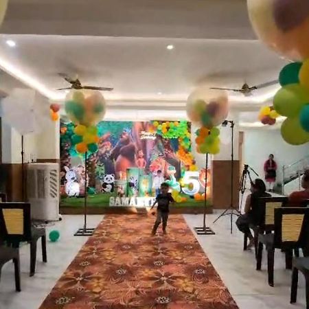 Mythri Residency Otel Hubli Dış mekan fotoğraf